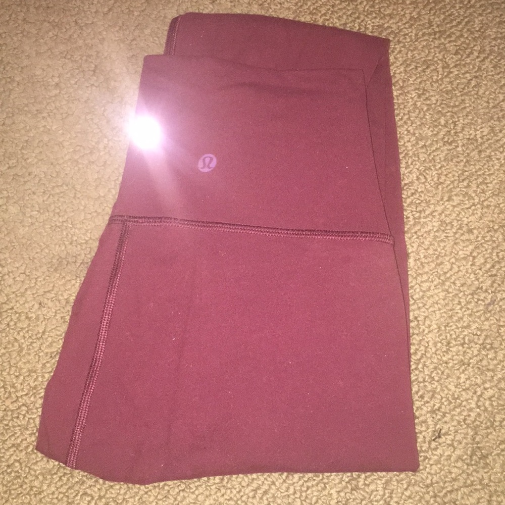 Maroon Lululemon leggings